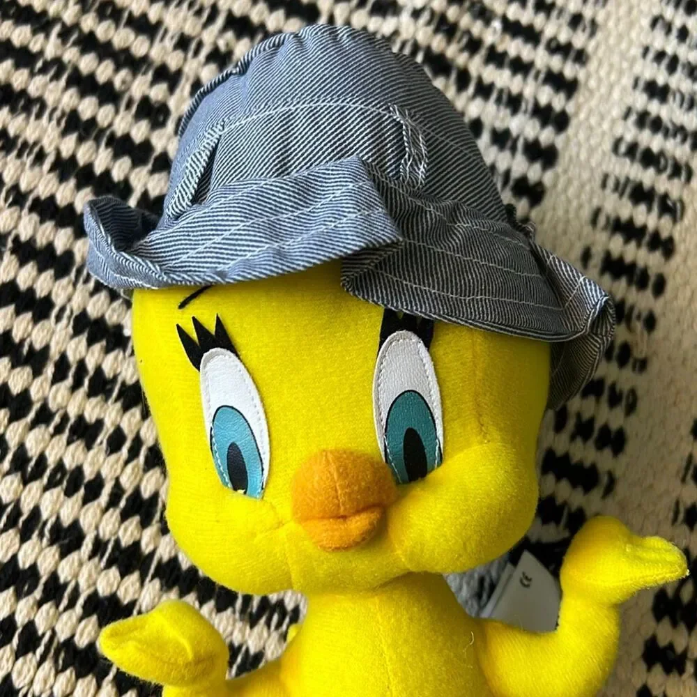 Looney tunes 1998 tweety bird plush / bucket hat
